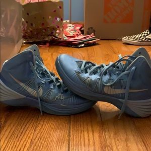 Carolina Blue Nike 2013 Hyperdunks